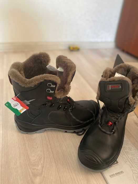 Продам спец обувь зима Панда