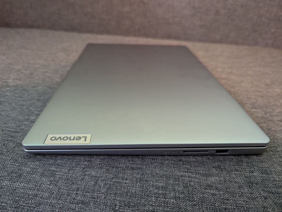 Laptop Lenovo Ideapad Slim 3  – i5 H | 8GB | 512 GB