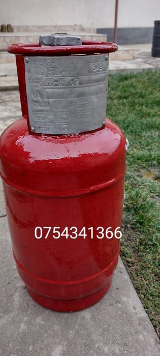 Butelie și aragaz camping