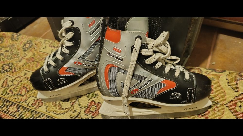 Продам коньки разных размеров