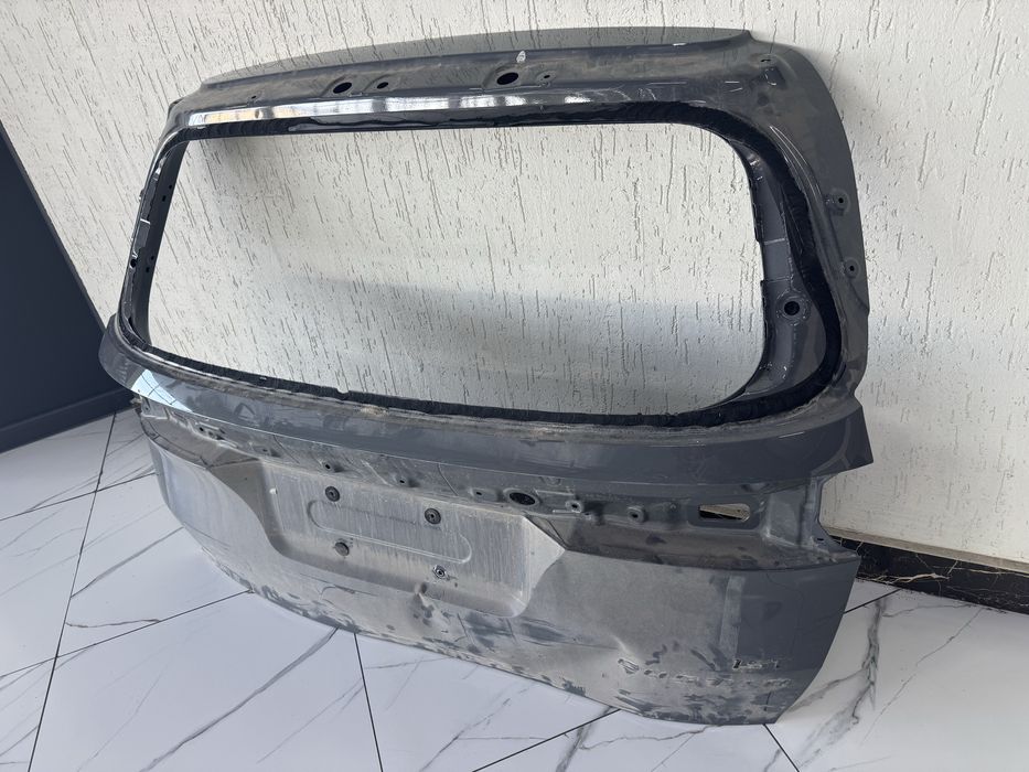 Крышка багажника Hyundai Custin