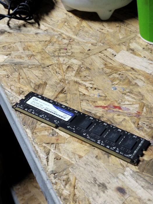 Продам ОЗУ ддр 3