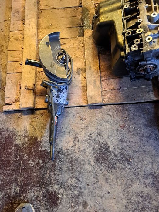 Продавам Ъглошлайф Елпром Ловеч тип ракета много як.