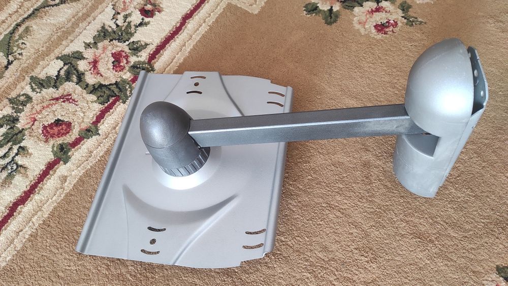 Продам кронштейн -подставка