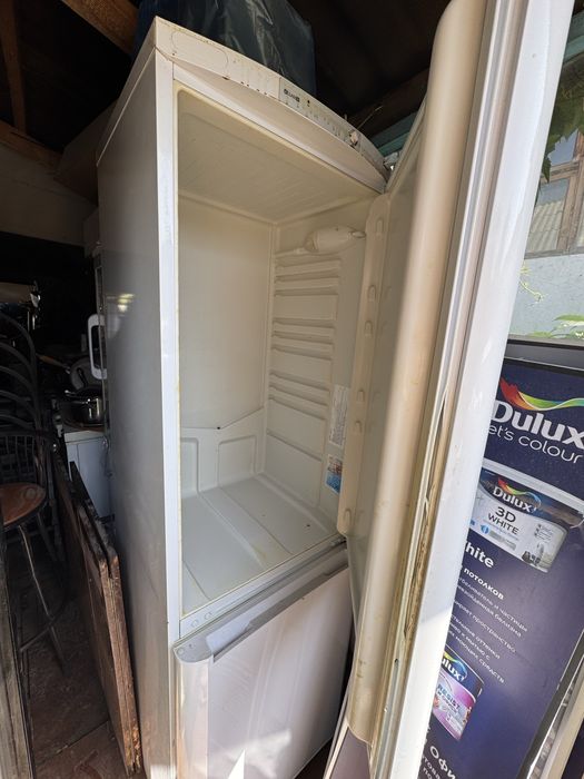 Холодильник Indesit