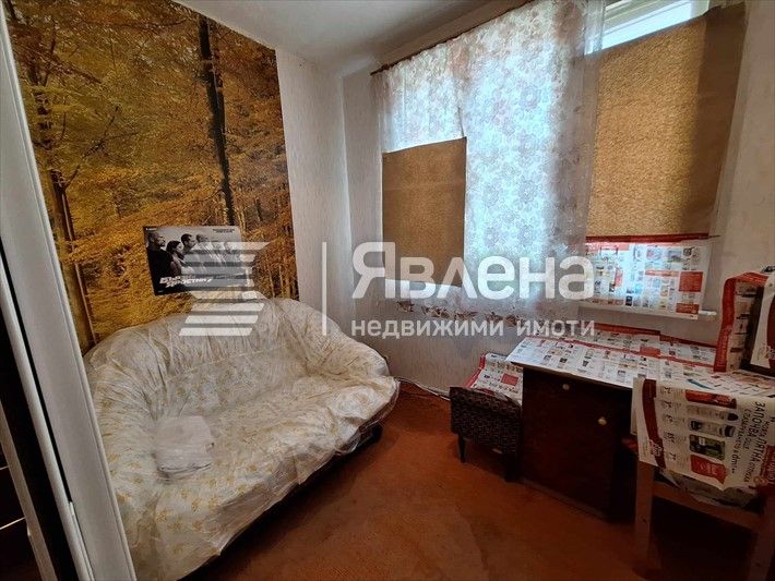 Продава се Тристаен апартамент в Ямбол, Център - 91 кв.м за 1044 €/кв.м - Снимка #2