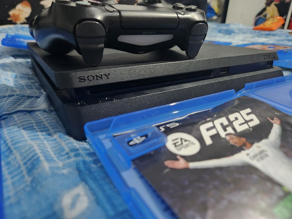 Vand ps 4slim ca nou