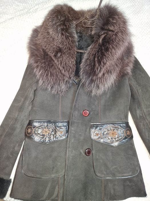 Палто с естествен косъм от лисица