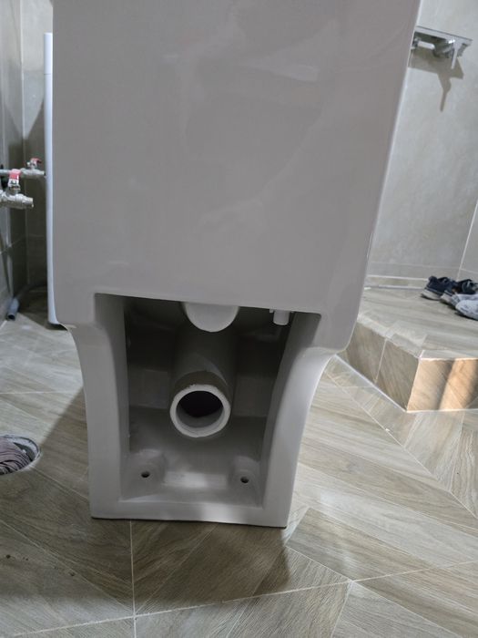 Унитаз новый, чистый