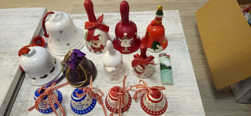 Vand colectie de clopoti ornamentali+turistici,din ceramica. 8 poze