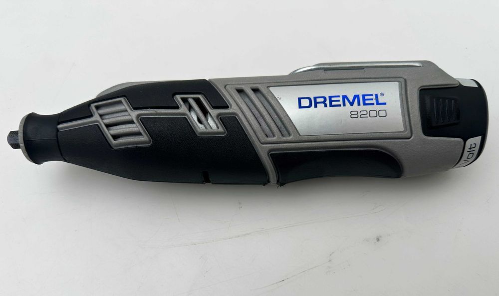 DREMEL 8200 - Акумулаторен мини мултишлайф като нов!
