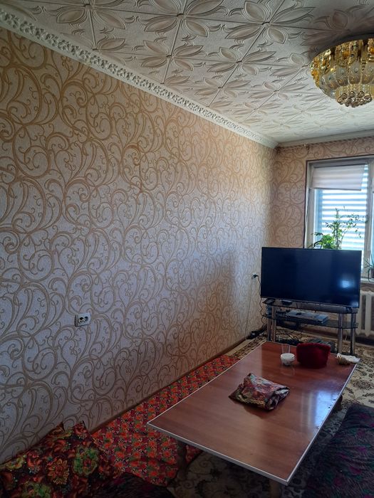 4 xona kvartira sotiladi