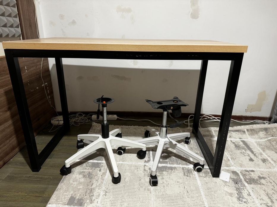 Продам компьютерный стол