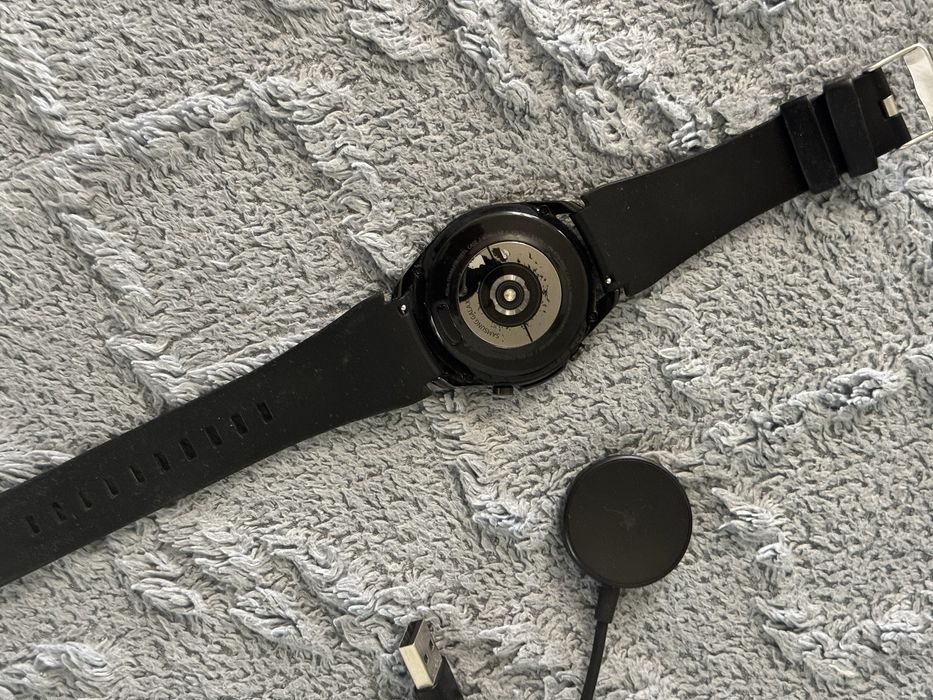 Продам часы Самсунг вотч3