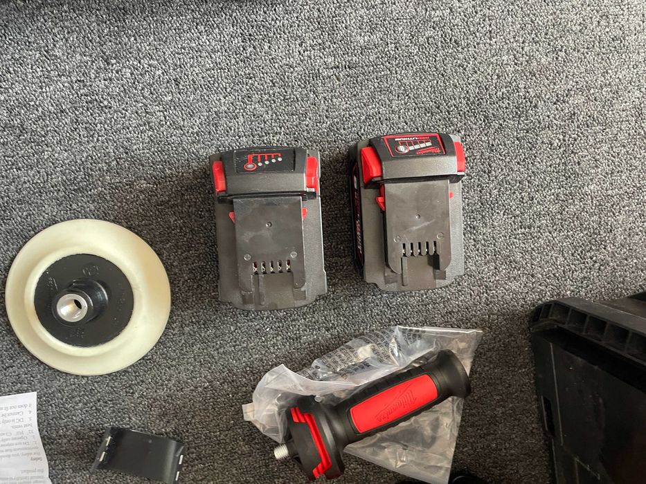 MILWAUKEE Акумулаторна полираща машина M18FAP180-502X 493345 MILWAUKEE