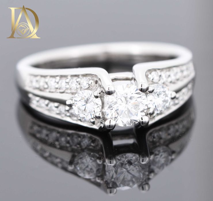 Нов Златен Пръстен с 0.96кт Естествени Диаманти