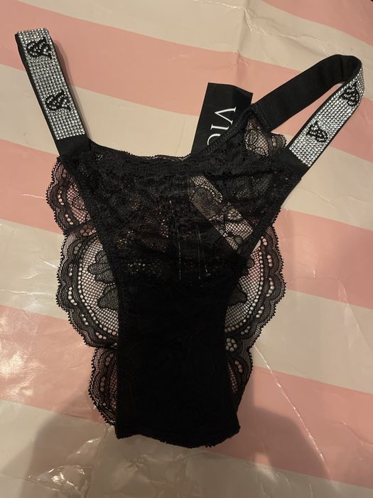 Lenjerie intima Victoria’s Secret