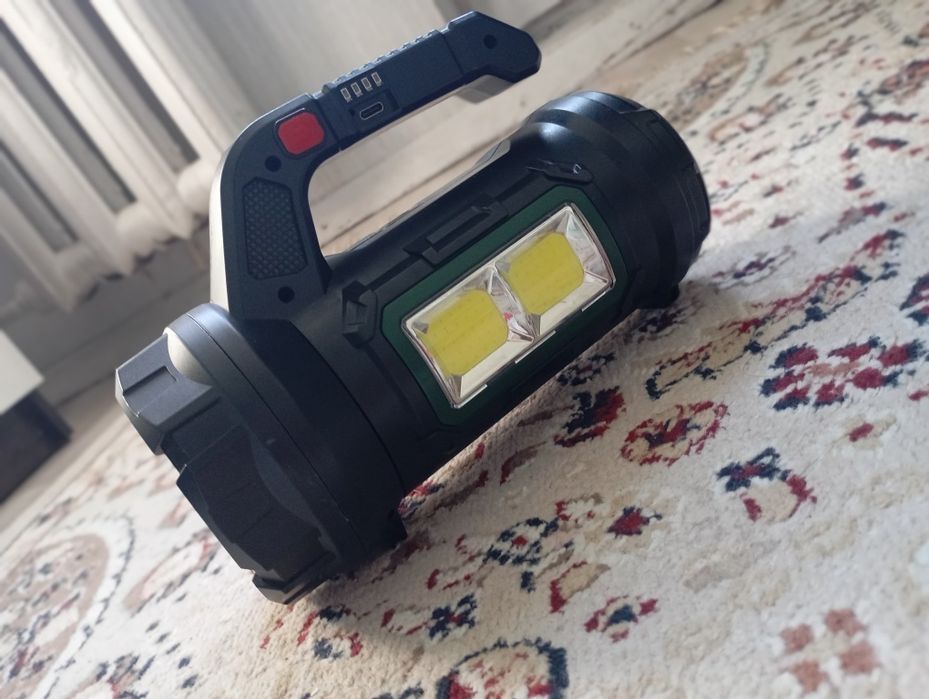 Продам Мощный фонарь рабочий