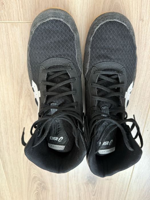 Борцовки Asics (обувки за борба)
