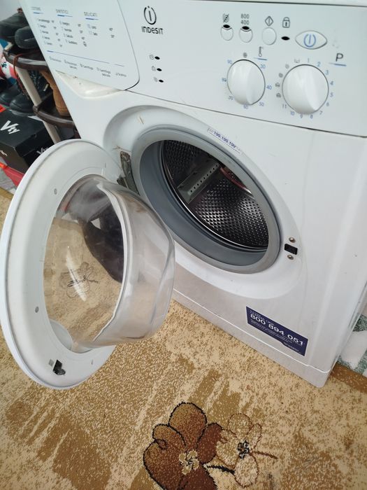 Mașina de spălat Indesit