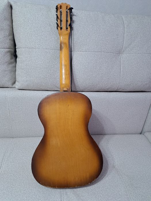 Продам классическая гитара