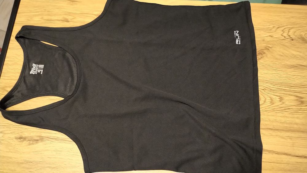 Tricouri sport femei