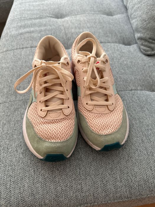 Nike маратонки 37,5