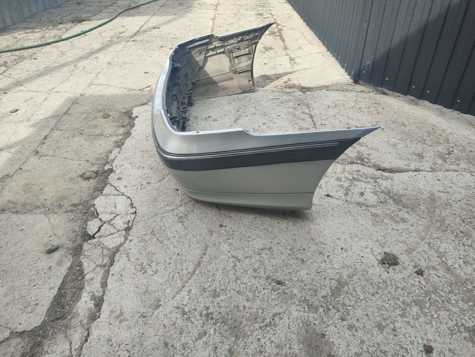 Продам бампер задний Мерседес w203