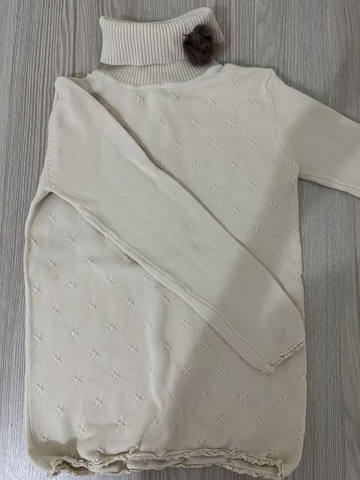 Детский свитер на девочку