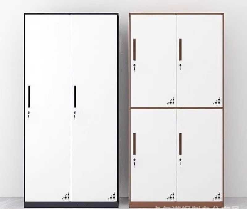 Ko‘p eshikli kiyim shkafi/Многостворчатый шкаф для одежды