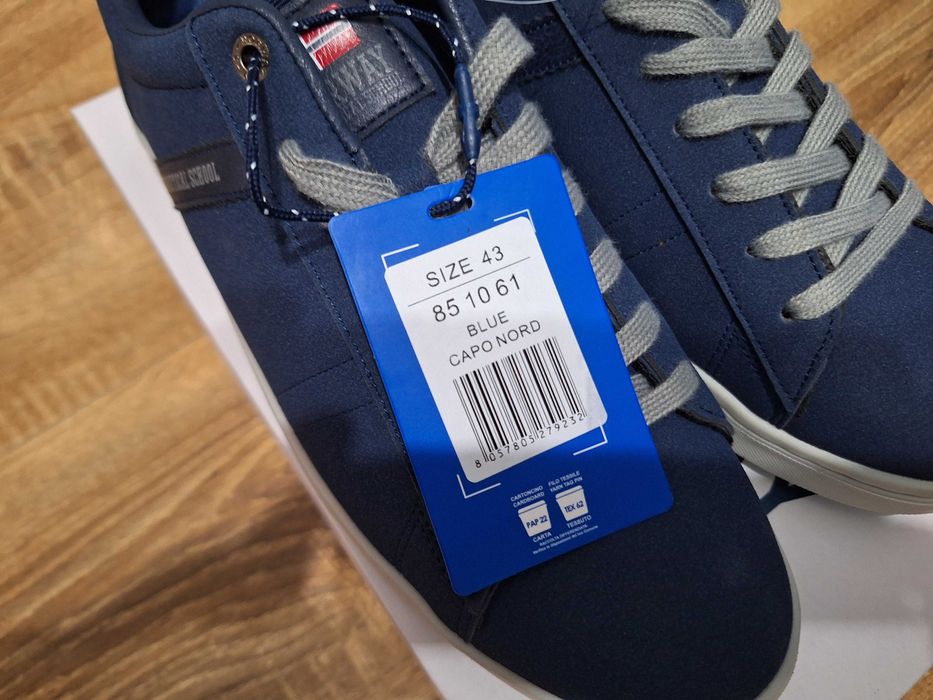 Продавам мъжки спортни обувки