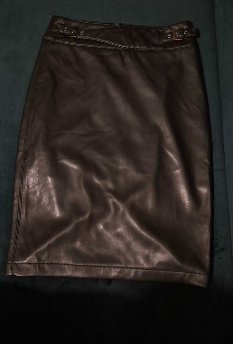 Пола тип "молив" от еко кожа, DiKa, размер S