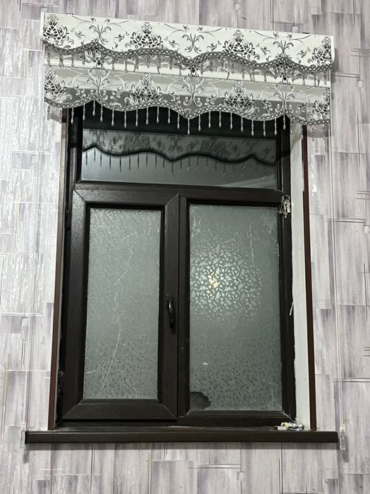 Окна с жалюзами.