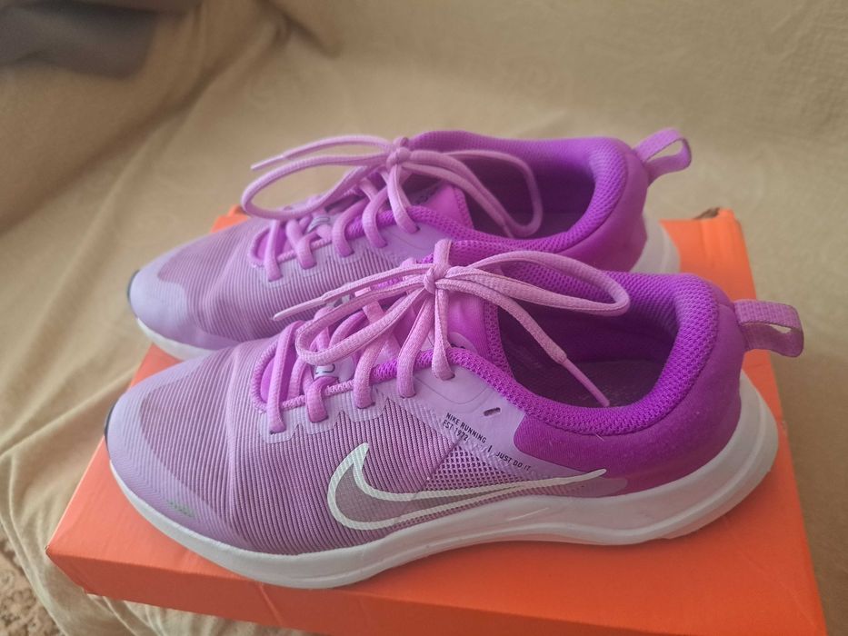 Дамски маратонки Nike