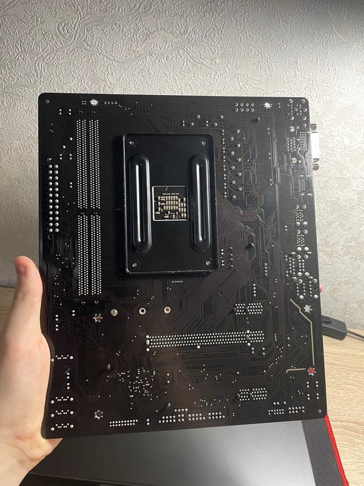Материнская плата AM4 Gigabyte B450M S2H