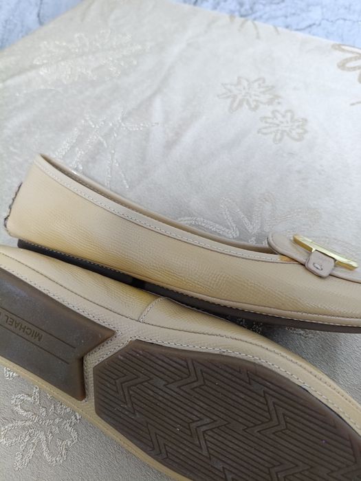 Продам балетки кожанные