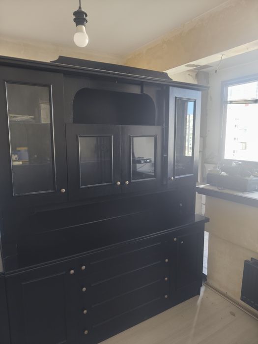 Продавам секция + 2 шкафчета комплект