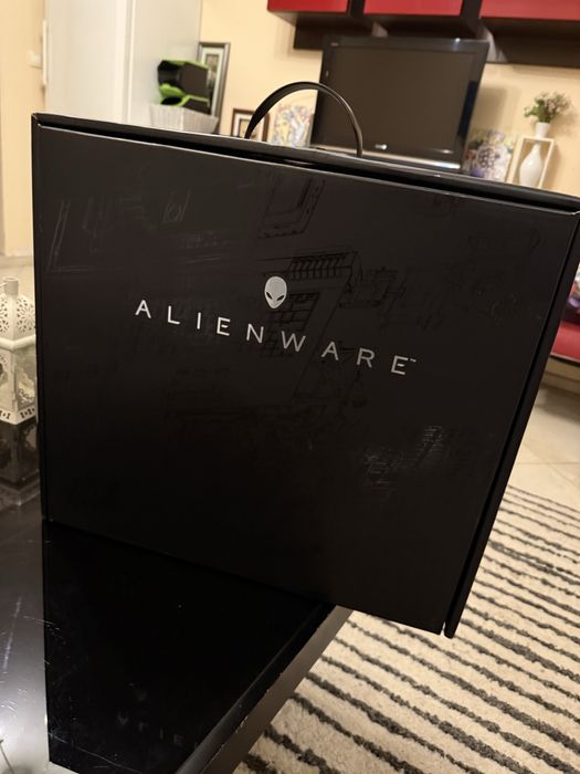 Геймърски лаптоп Alienware