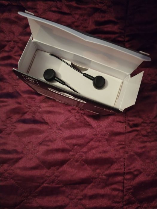 Слушалки с кабел и Bluetooth слушалки hama и G9S