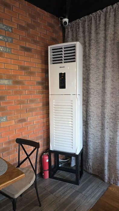 Кондиционер колонный Midea 48 кв. и Sitronic 32 кв.