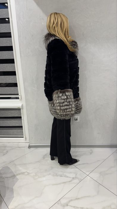 Палто от естествен косъм норка и лисица.