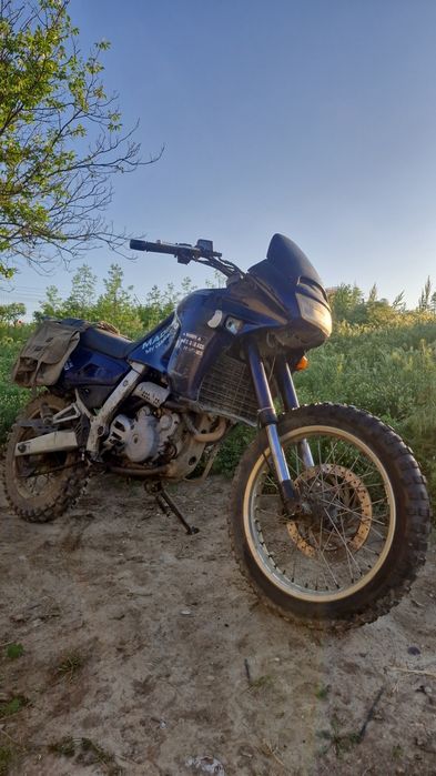 Vând Aprilia pegaso 650