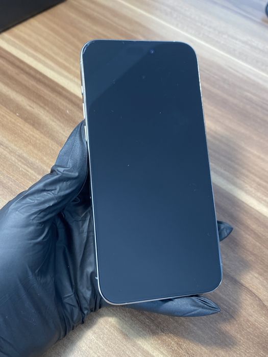 iPhone 15 Pro Max • 256 GB • Natural Titanium