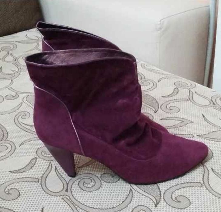 Велурени ботички