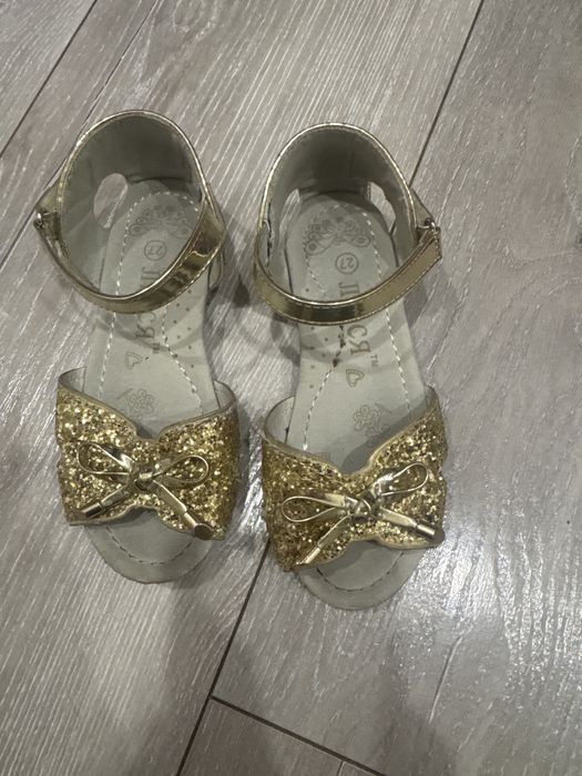 Детская обувь туфли босоножки кроссовки