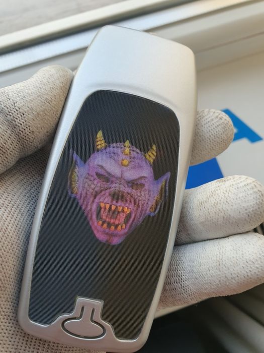 Nokia 3310 Dracula Holographic!