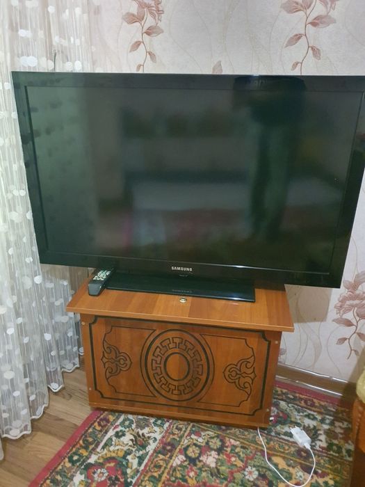 Телевизор samsung