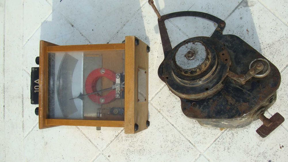 Самолетно радио прибори и уреди