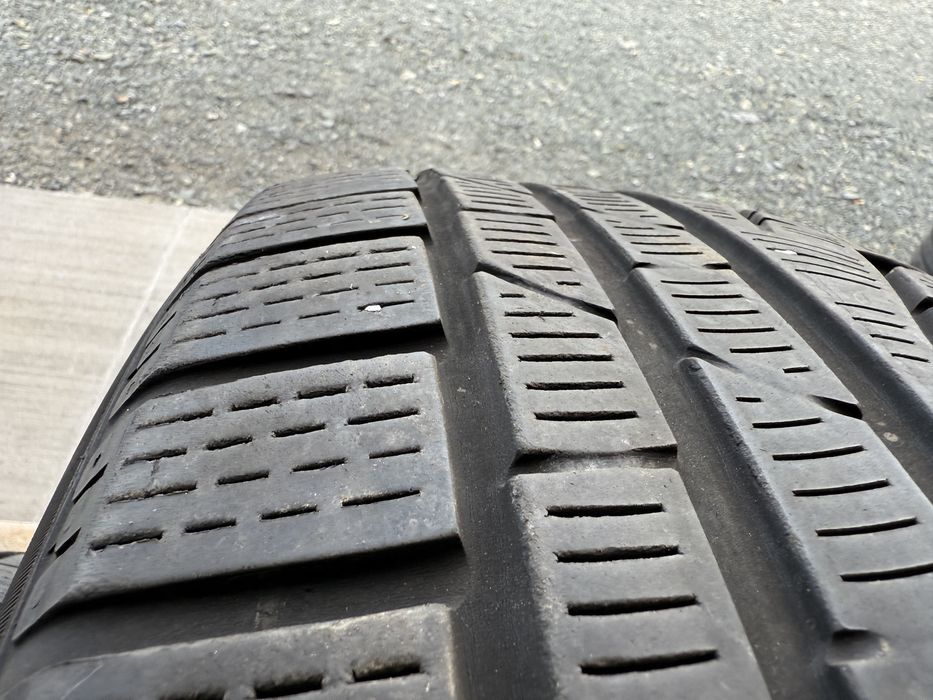 4бр. Зимни Гуми С Борд 225/55R/17 -PIRELLI- DOT:0317- 6.0мм+5.0мм