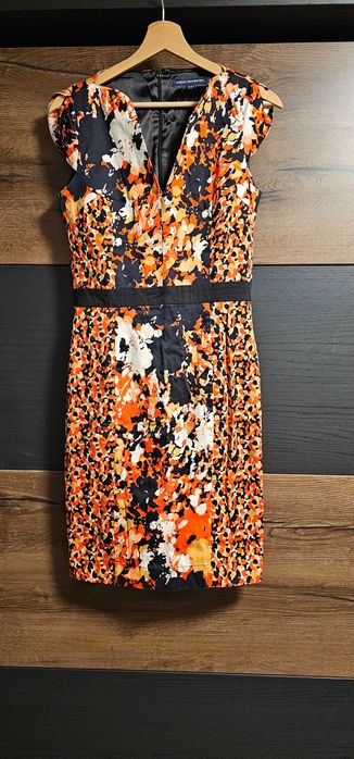 Красива права рокля